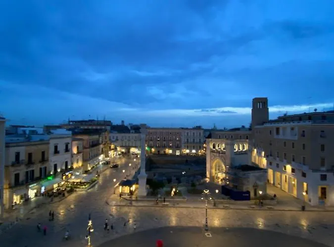 L'attico Piazza Sant'oronzo לינה וארוחת בוקר